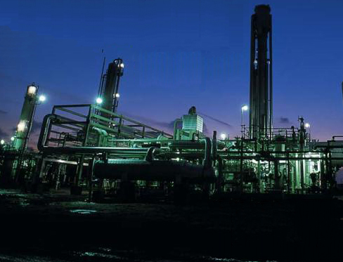 Devon’s Bridgeport natural gas processing plant is one of the largest in the country, serving hundreds of gas wells in the rapidly expanding Barnett Shale feld in nDevon’s Bridgeport natural gas processing plant is one of the largest in the country, serving hundreds of gas wells in the rapidly expanding Barnett Shale feld in north Texas.orth Texas. Devon’s Bridgeport natural gas processing plant is one of the largest in the country, serving hundreds of gas wells in the rapidly expanding Barnett Shale feld in north Texas.