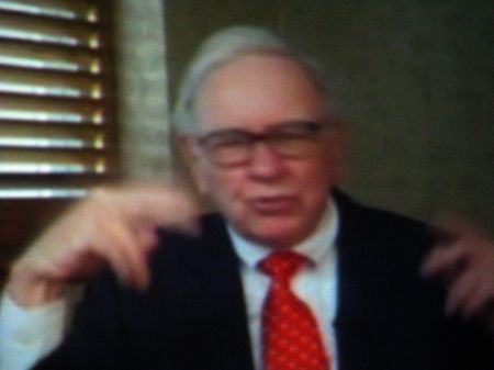 Warren Buffet courtesy of lundxy.com