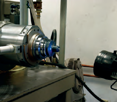 spindle5 Applying the strobe to a Makino spindle.